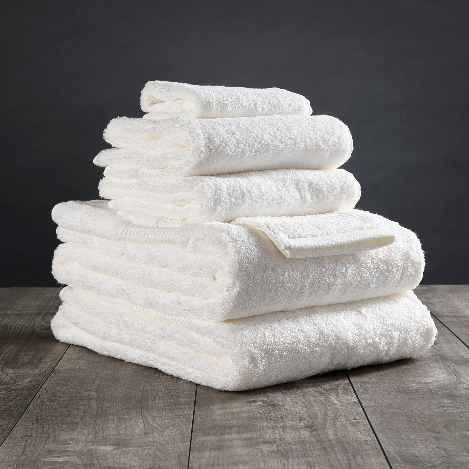 Delilah Home Bath Towels